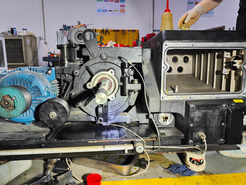 德國萊寶SV630BF油式單級璇片泵維修3